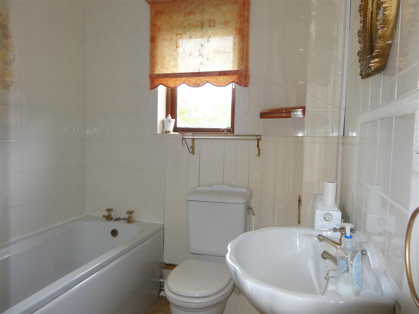 14 Castle Court, Wem, SY4 5JS To Let